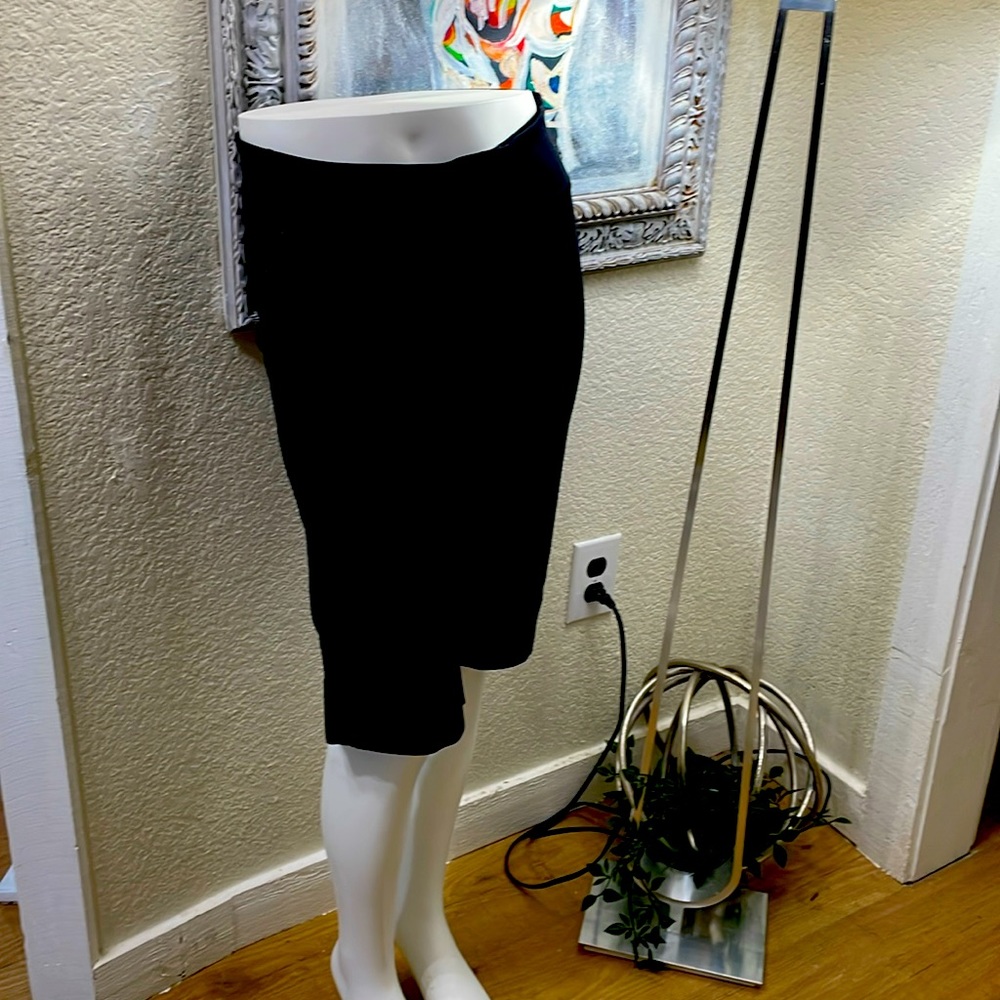 Lululemon cropped pants/shorts